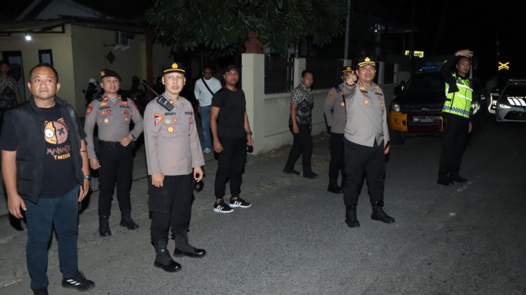 Polres Nganjuk Gelar Patroli SREG dan Penyekatan di Perbatasan Suroan Berjalan Kondusif