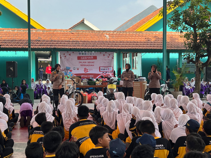 Polwan Goes to School, Edukasi Siswa SMPN 2 Krian tentang Bahaya Bullying, Narkoba dan Kekerasan