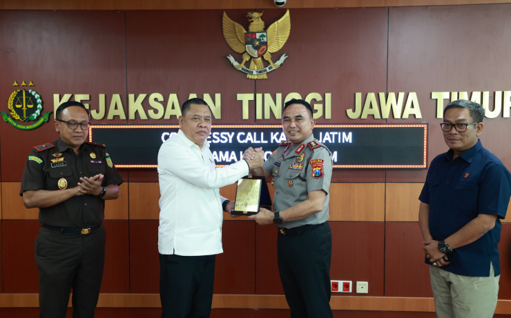 Perkuat Sinergi Penegakan Hukum, Kapolda Jatim Gelar Courtesy Call ke Kajati