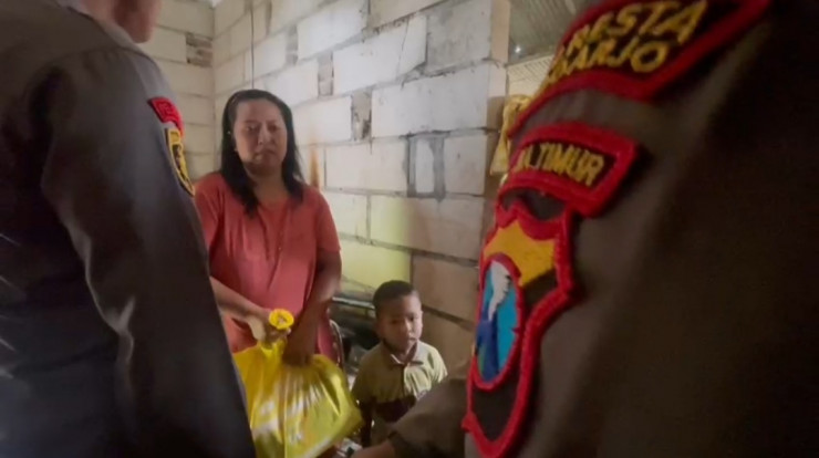 Menangis Haru, Penerima Bantuan Sambut Positif Giat "Patroli Sedekah"