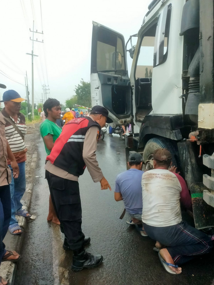 Masyarakat Laporkan ke 110 Kemacetan Arus Lalin, Polisi Sigap Datangi Lokasi...