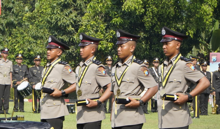 Anak Petani hingga Montir Jadi Lulusan Terbaik Bintara Remaja SPN Polda Jatim