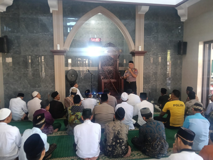 Kapolsek Jabon Gelar Safari Jumat, Jalin Sinergi Bersama Masyarakat