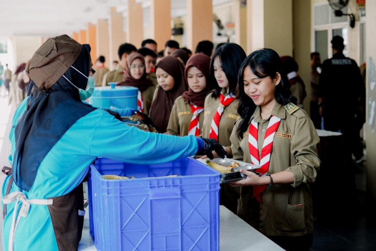 SPPG Polri Mulai Terapkan Sistem Prasmanan, Perdana di Pejaten