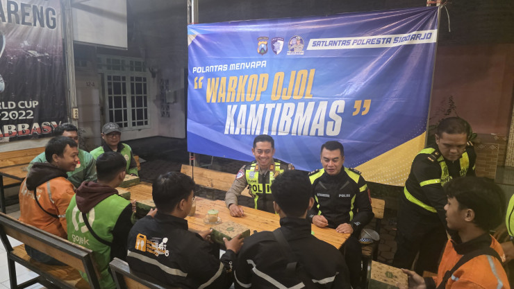 Satlantas Polresta Sidoarjo Gelar Sahur On The Road Bersama Ojol, Perkuat Sinergi di Jalan Raya