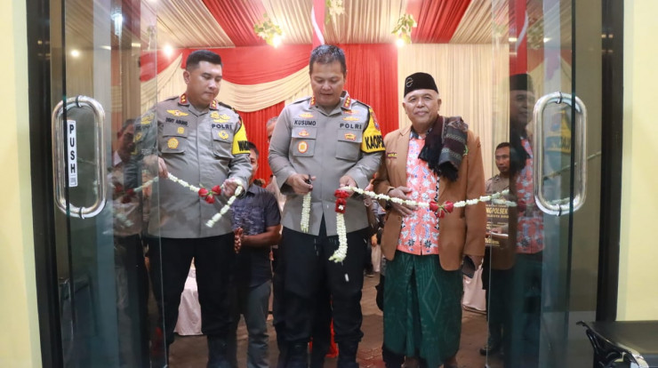 Kapolresta Sidoarjo Resmikan Renovasi Polsek Buduran