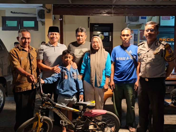 Respon Cepat dan Sigap, Polsek Balongbendo Temukan Anak Hilang dan Kembali Bertemu Orang Tuanya