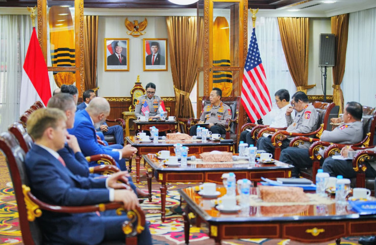 Kapolri Terima Audiensi Direktur FBI, Perkuat Kerja Sama Penanggulangan Kejahatan Transnasional