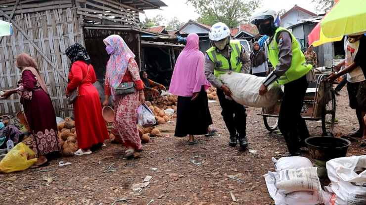 Bantu Warga, Wujud Polres Pamekasan Selalu Hadir di Tengah Masyarakat