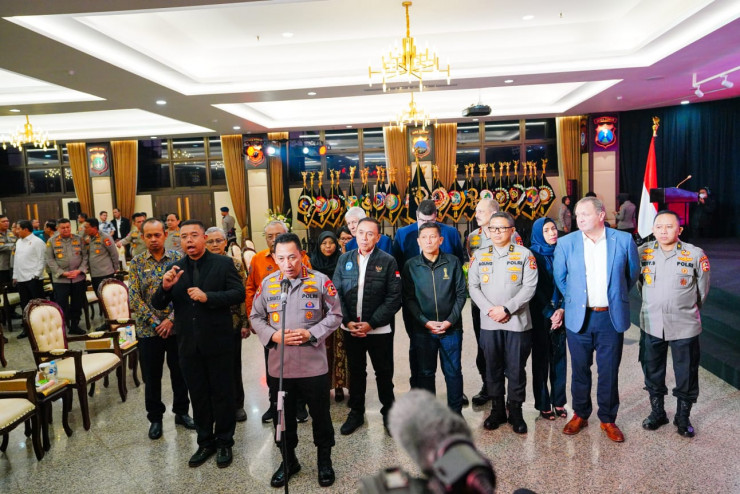 Datangkan Pengajar dari Inggris, Kapolri Komitmen Perbaiki Manajemen Kompetisi Sepak Bola