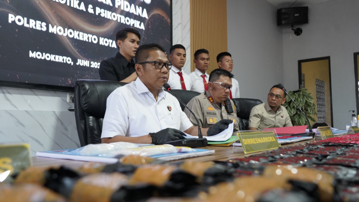 Polres Mojokerto Kota Ungkap Narkoba Temukan 330 Catride Vape Berisi Etomidate