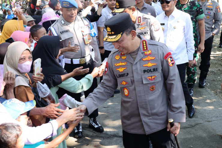Terus Wujudkan Swasembada Pangan, Kapolri Laksanakan Penanaman Jagung Kuartal III